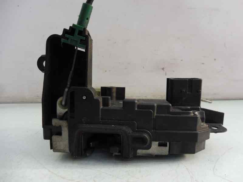 Recambio de cerradura puerta delantera derecha para opel zafira b cosmo referencia OEM IAM 13210749  