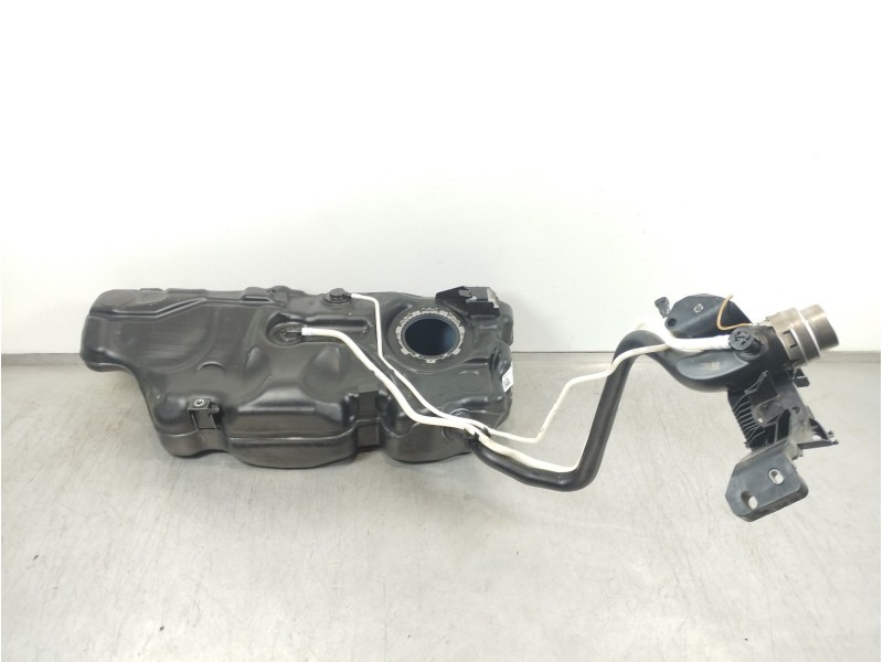 Recambio de deposito combustible para seat arona xperience referencia OEM IAM 2Q020101  