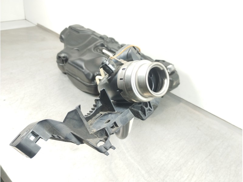 Recambio de deposito combustible para seat arona xperience referencia OEM IAM 2Q020101  