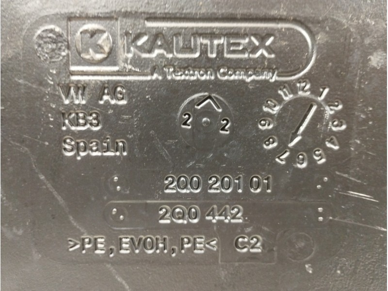 Recambio de deposito combustible para seat arona xperience referencia OEM IAM 2Q020101  