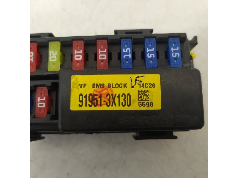 Recambio de caja reles / fusibles para kia carens ( ) business referencia OEM IAM 919513X130  