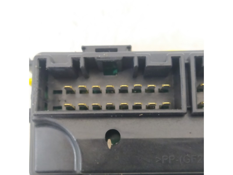 Recambio de caja reles / fusibles para kia carens ( ) business referencia OEM IAM 919513X130  