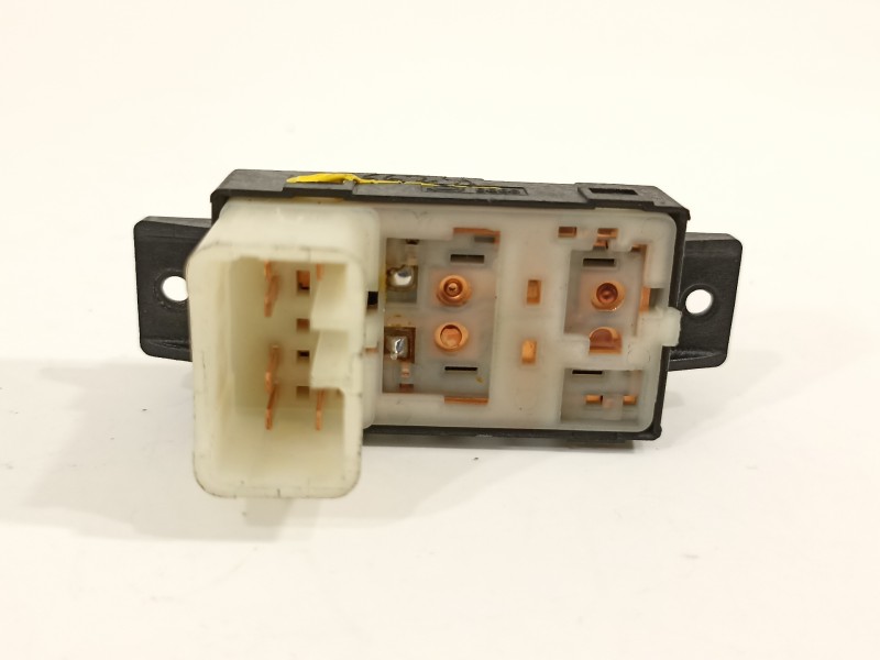 Recambio de mando elevalunas trasero izquierdo para ssangyong rexton w premium 2wd referencia OEM IAM 202006279   Recambio de mando elevalunas trasero izquierdo para ssangyong rexton w premium 2wd referencia OEM IAM 202006279
