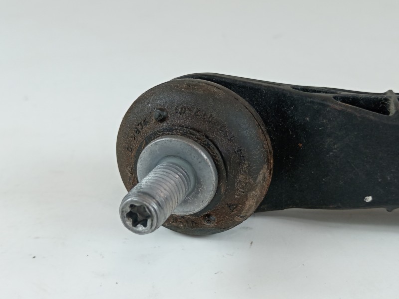 Recambio de bieleta estabilizadora delantera derecha para seat ibiza (kj1) fr referencia OEM IAM 2Q0411315  