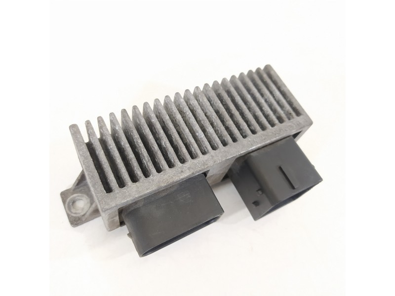 Recambio de caja precalentamiento para renault megane iii berlina 5 p emotion referencia OEM IAM 8200558438A  