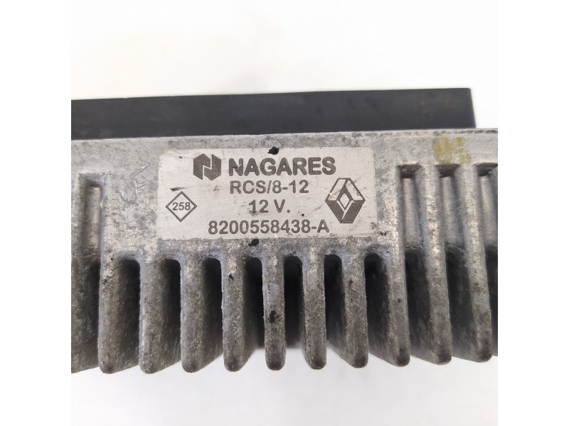 Recambio de caja precalentamiento para renault megane iii berlina 5 p emotion referencia OEM IAM 8200558438A  