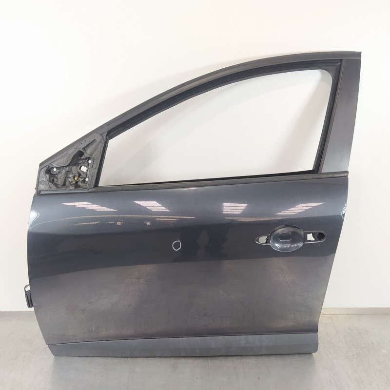 Recambio de puerta delantera izquierda para renault megane iii berlina 5 p emotion referencia OEM IAM 7703074688  