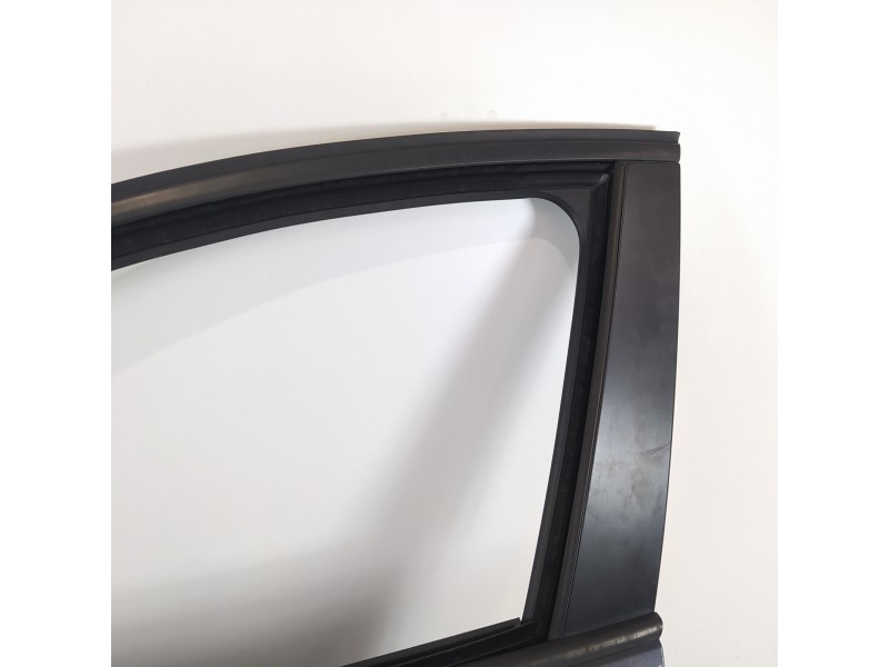 Recambio de puerta delantera izquierda para renault megane iii berlina 5 p emotion referencia OEM IAM 7703074688  