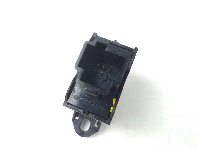 Recambio de mando elevalunas trasero derecho para volvo xc70 summum awd referencia OEM IAM 30773273  