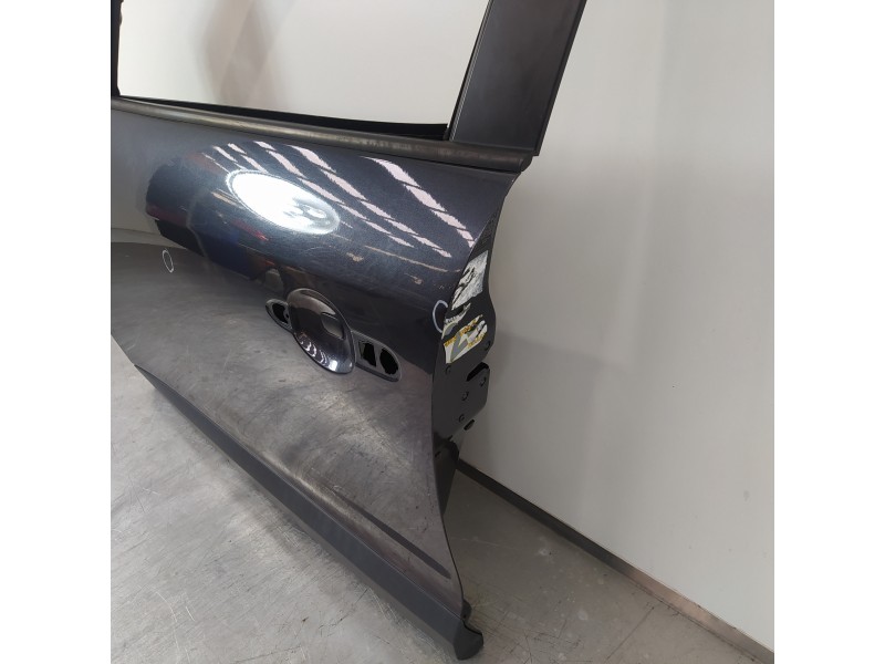 Recambio de puerta delantera izquierda para renault megane iii berlina 5 p emotion referencia OEM IAM 7703074688  