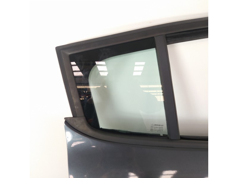 Recambio de puerta trasera derecha para renault megane iii berlina 5 p emotion referencia OEM IAM PA6GF30  