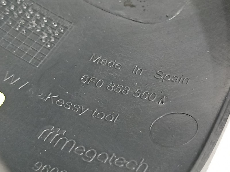 Recambio de moldura para seat arona xperience referencia OEM IAM 6F0858559 6F0858560A 