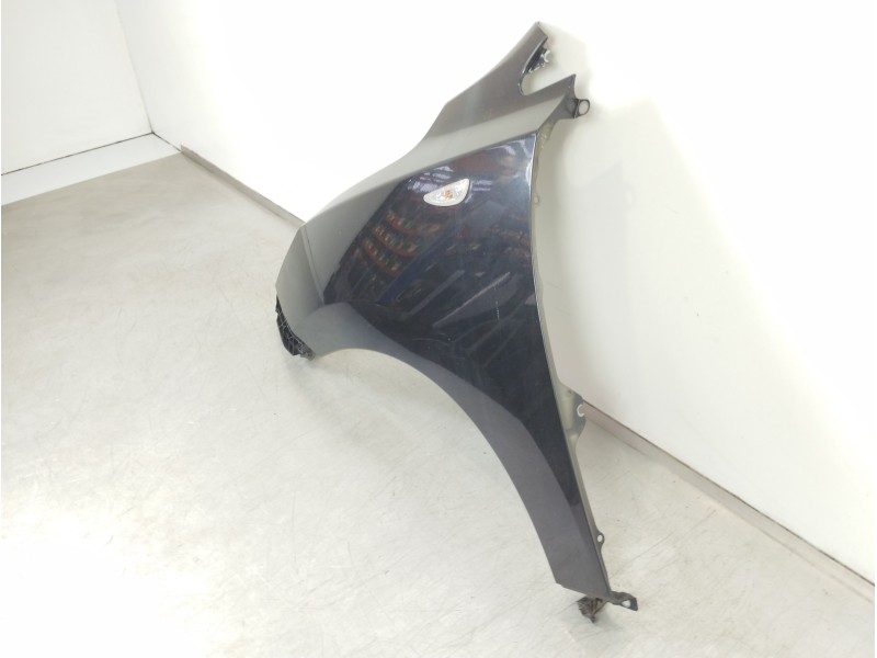 Recambio de aleta delantera izquierda para hyundai ix35 classic 2wd referencia OEM IAM 663112S000  