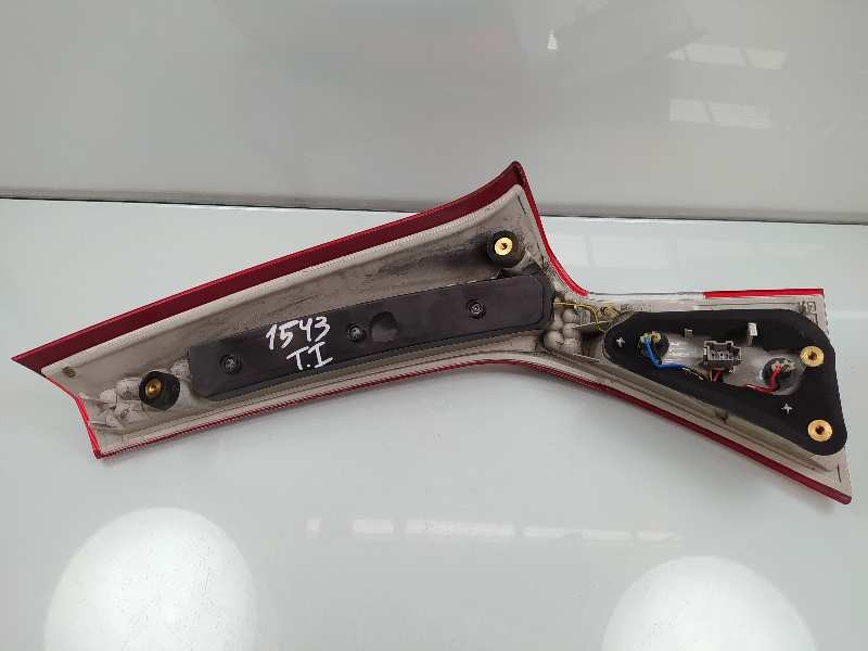 Recambio de piloto trasero izquierdo en porton para volvo xc70 summum awd referencia OEM IAM 009432130120 31095068 2ZR00943213