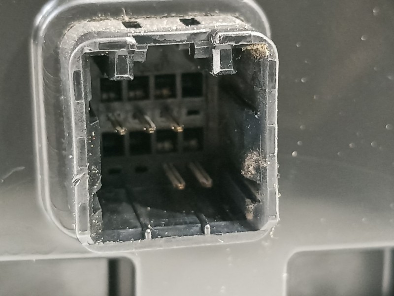 Recambio de retrovisor izquierdo para hyundai ix35 classic 2wd referencia OEM IAM 876102S380  