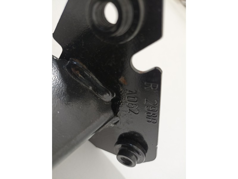 Recambio de punta chasis delantera para nissan juke (f16) referencia OEM IAM 758249523R  