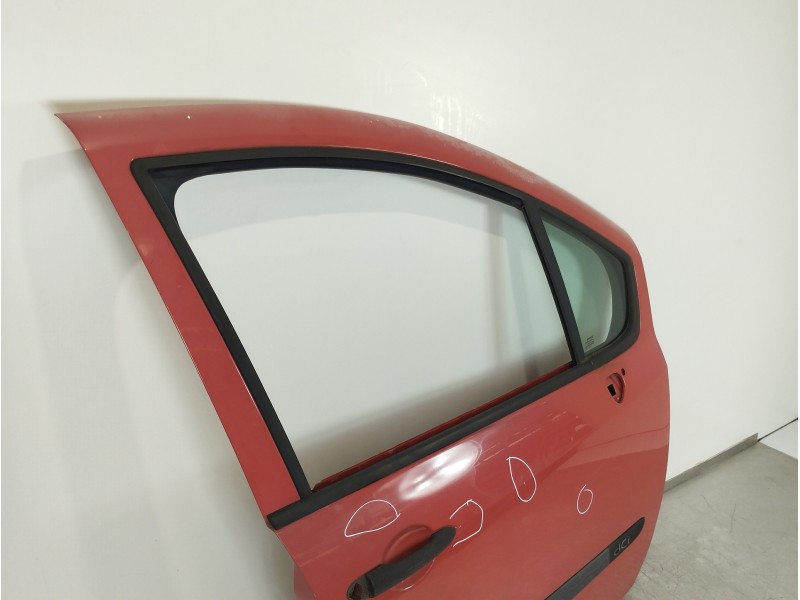 Recambio de puerta delantera derecha para renault modus authentique referencia OEM IAM 7751475518  