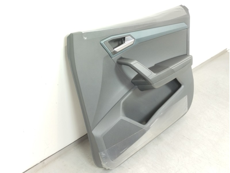 Recambio de guarnecido puerta delantera derecha para seat arona xperience referencia OEM IAM 6F0867114  