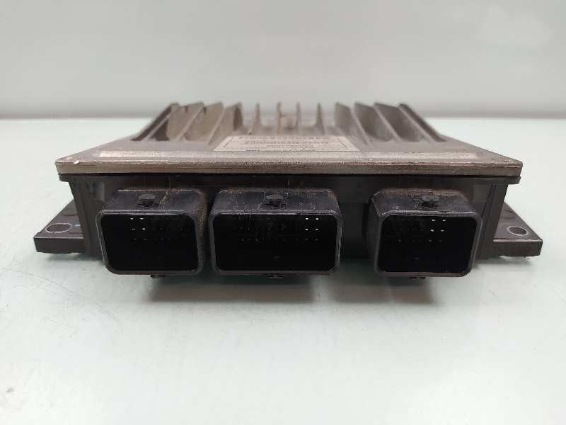 Recambio de centralita motor uce para renault clio iii expression referencia OEM IAM 8200911560 8200909666 