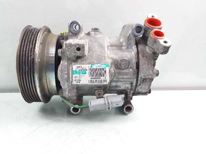 Recambio de compresor aire acondicionado para renault clio iii expression referencia OEM IAM 8200953359A  