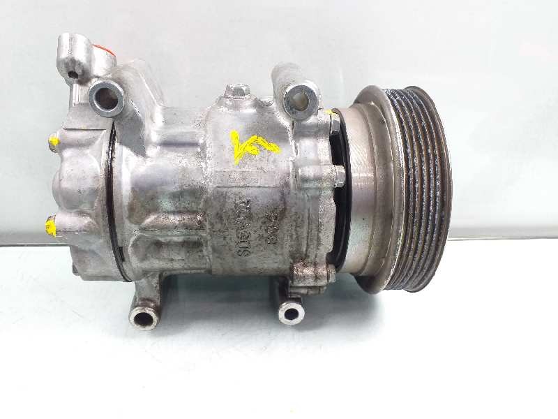 Recambio de compresor aire acondicionado para renault clio iii expression referencia OEM IAM 8200953359A  