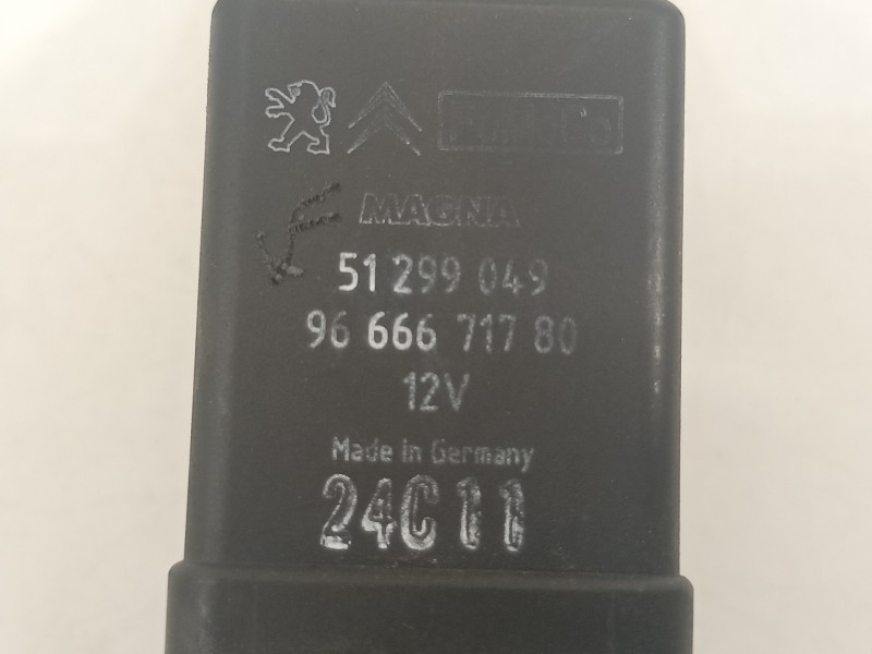 Recambio de rele para volvo c30 1.6 d drive kinetic referencia OEM IAM 51299049  