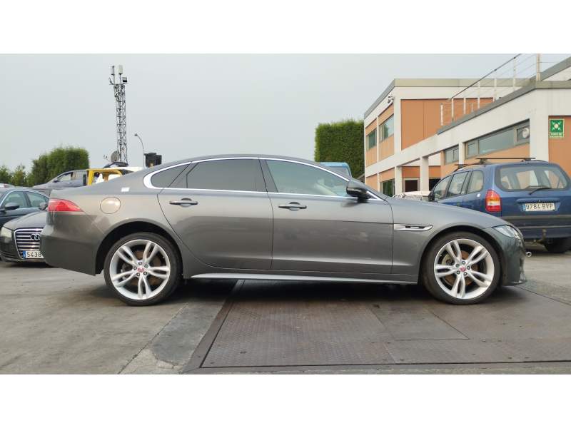 jaguar xf del año 2017