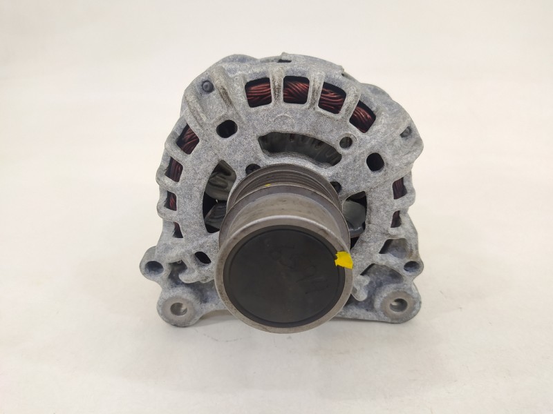 Recambio de alternador para volkswagen up gti referencia OEM IAM 04E903015A  