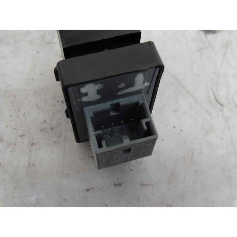 Recambio de mando elevalunas trasero izquierdo para audi a3 sportback (8p) 2.0 tdi attraction (dpf) referencia OEM IAM 4F0959855