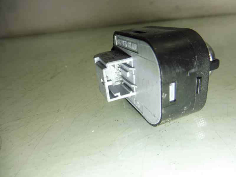Recambio de mando retrovisor para audi a3 sportback (8p) 2.0 tdi attraction (dpf) referencia OEM IAM 4F0959565  