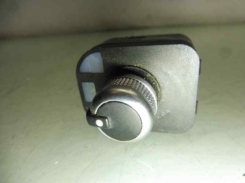 Recambio de mando retrovisor para audi a3 sportback (8p) 2.0 tdi attraction (dpf) referencia OEM IAM 4F0959565  