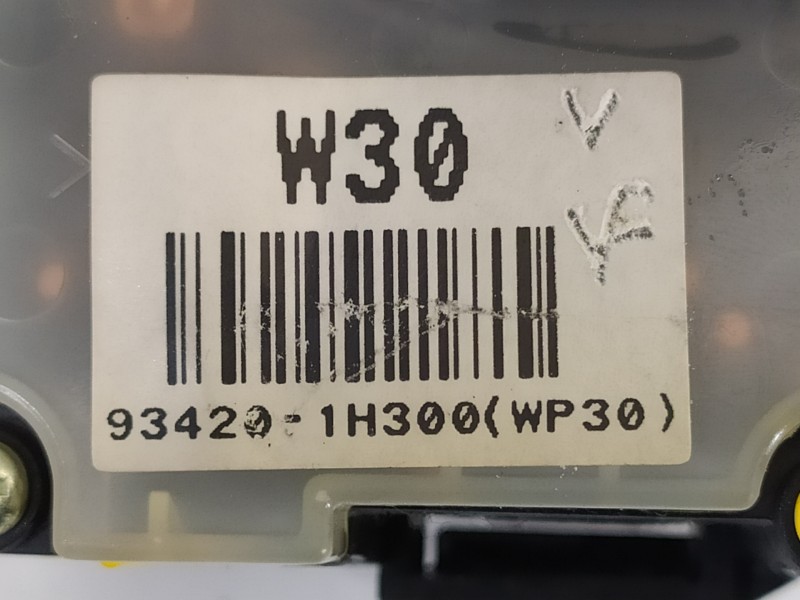 Recambio de mando limpia para kia cee´d active referencia OEM IAM 934201H300  