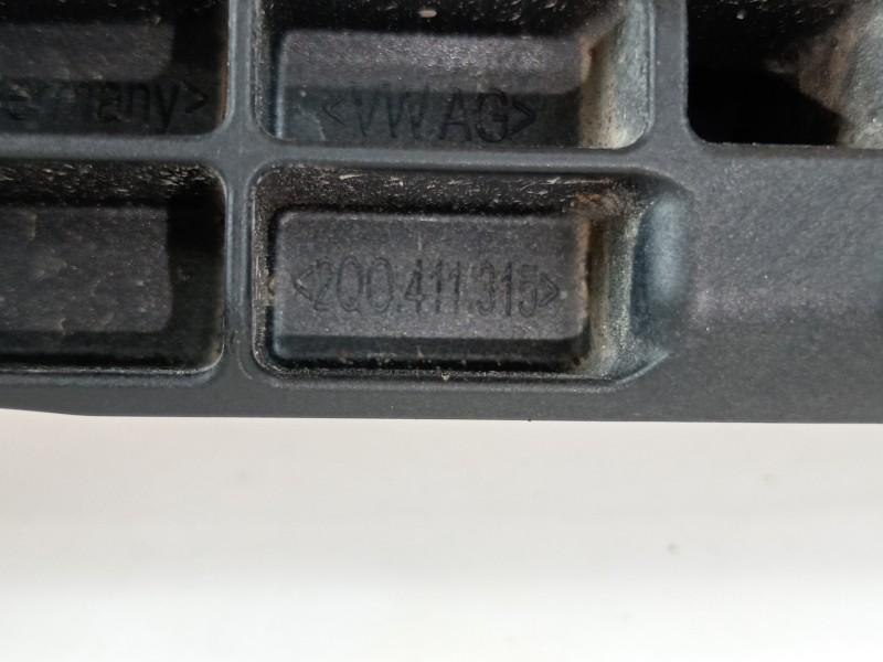 Recambio de bieleta estabilizadora delantera izquierda para seat ibiza (kj1) fr referencia OEM IAM 2Q0411315  