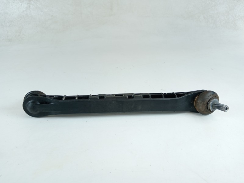 Recambio de bieleta estabilizadora delantera izquierda para seat ibiza (kj1) fr referencia OEM IAM 2Q0411315  