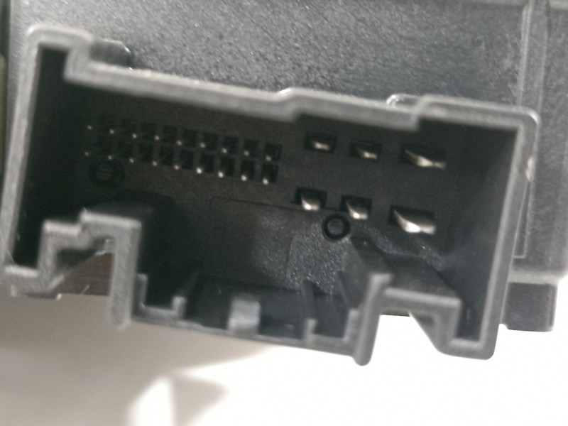 Recambio de elevalunas delantero derecho para seat arona xperience referencia OEM IAM 6F0837462C 2Q1959406E 0130822064