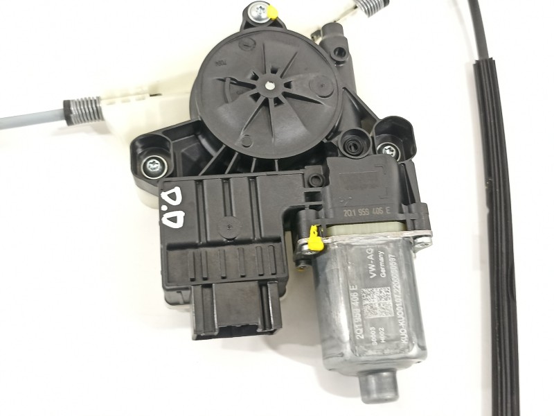 Recambio de elevalunas delantero derecho para seat arona xperience referencia OEM IAM 6F0837462C 2Q1959406E 0130822064