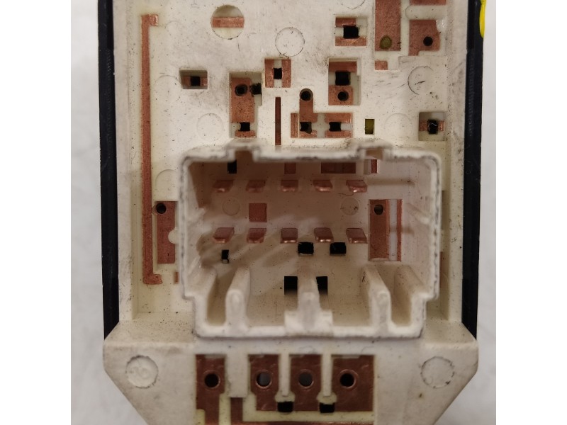 Recambio de mando retrovisor para kia cee´d active referencia OEM IAM 457480  