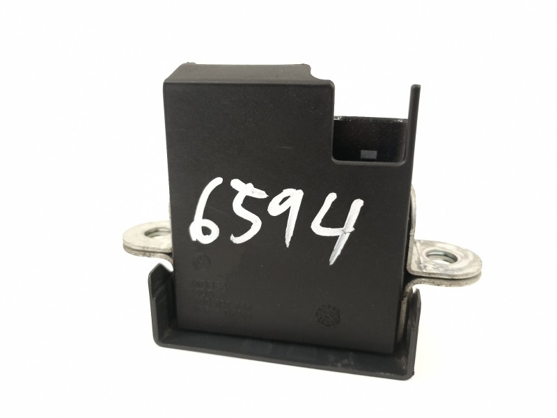 Recambio de cerradura maletero / porton para volkswagen up gti referencia OEM IAM 1S0827645  