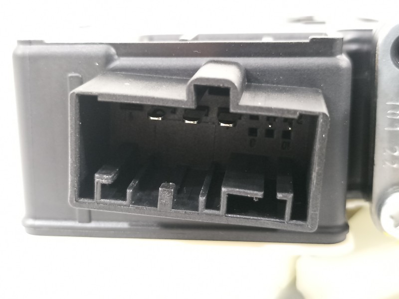 Recambio de elevalunas trasero derecho para seat arona xperience referencia OEM IAM 6F0839462C 5Q0959408D 0130822694