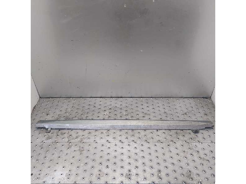 Recambio de faldon lateral para volkswagen up gti referencia OEM IAM   