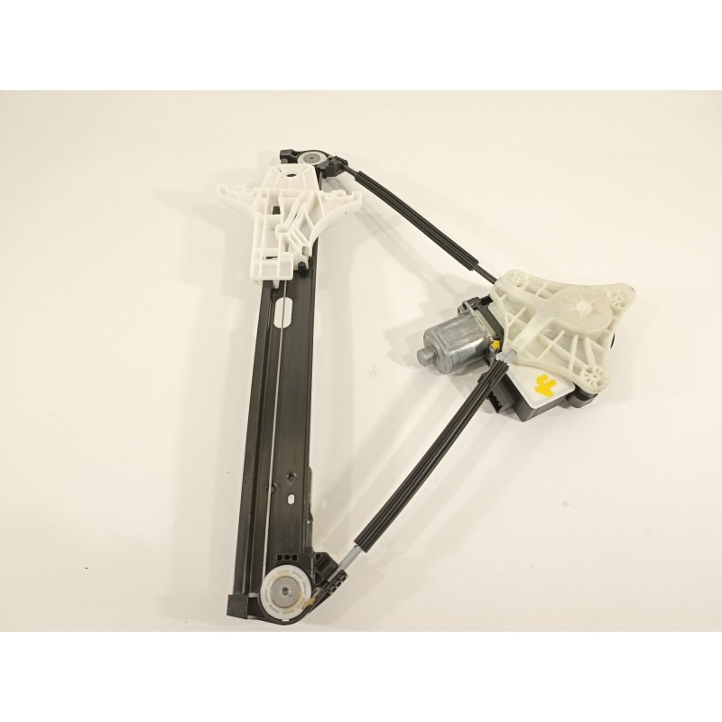 Recambio de elevalunas trasero derecho para seat arona xperience referencia OEM IAM 6F0839462C 5Q0959408D 0130822694