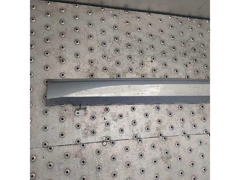 Recambio de faldon lateral para volkswagen up gti referencia OEM IAM   