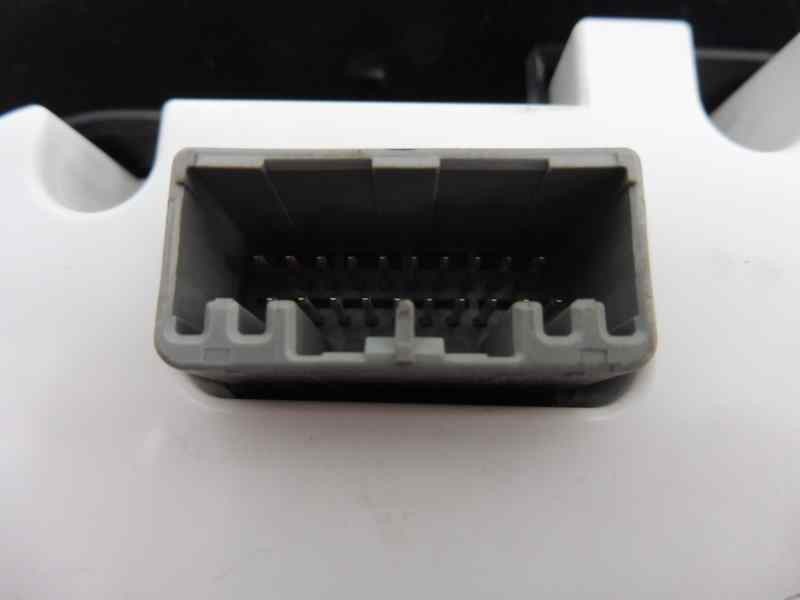 Recambio de mando climatizador para suzuki swift berlina (mz) gl (5-ptas.) referencia OEM IAM 3951062J50 3951062J4 1465704851