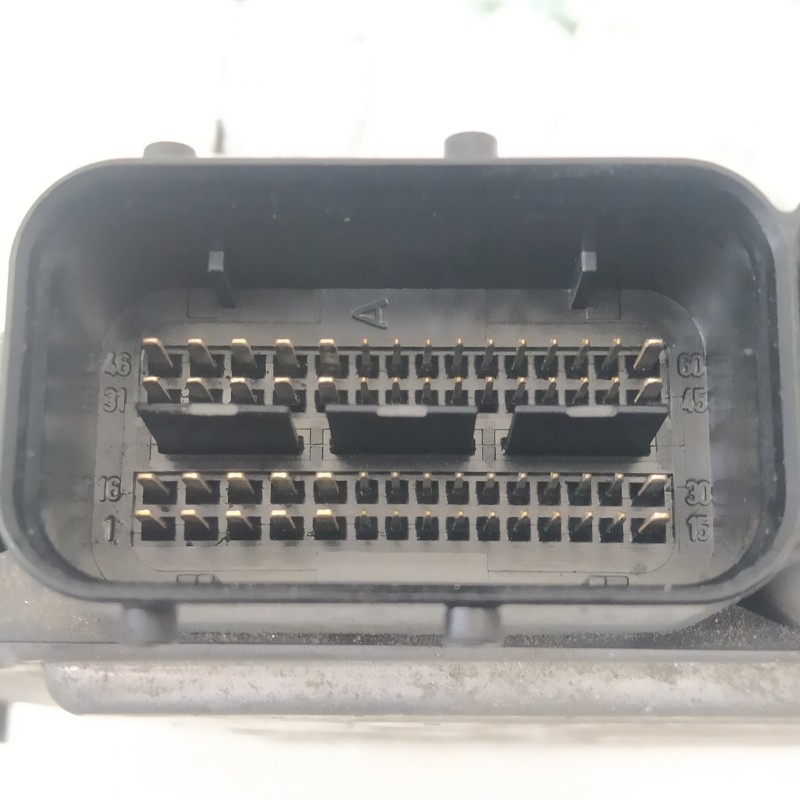 Recambio de centralita motor uce para kia cee´d sporty wagon active referencia OEM IAM 391032A715 0281013399 