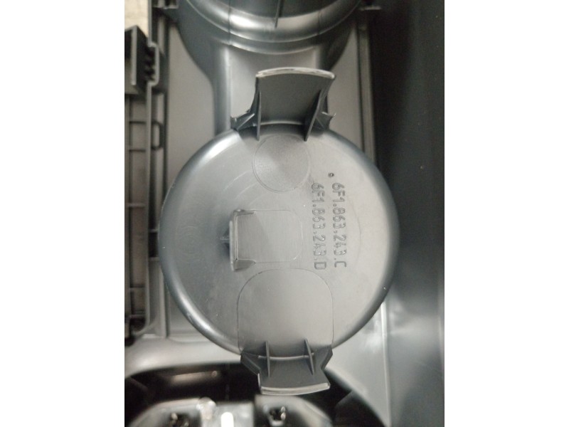 Recambio de consola central para seat ibiza (kj1) fr referencia OEM IAM 6F1863243C  