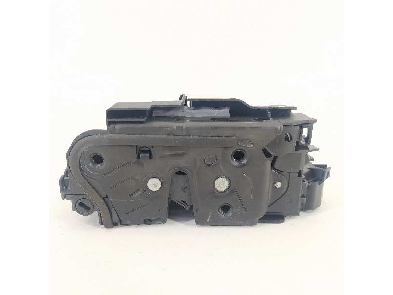 Recambio de cerradura puerta delantera derecha para volkswagen polo gti referencia OEM IAM 5TB837016C  