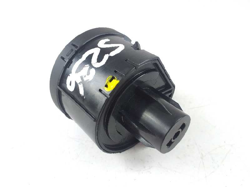 Recambio de mando luces para volkswagen polo gti referencia OEM IAM 5G0941431R  