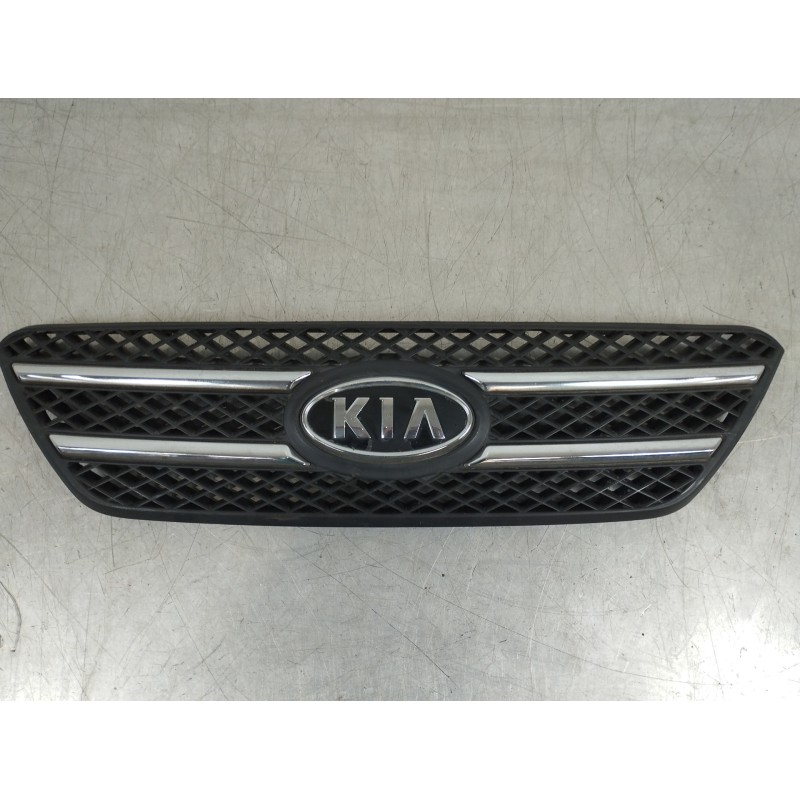 Recambio de rejilla delantera para kia cee´d sporty wagon active referencia OEM IAM 863501H000  