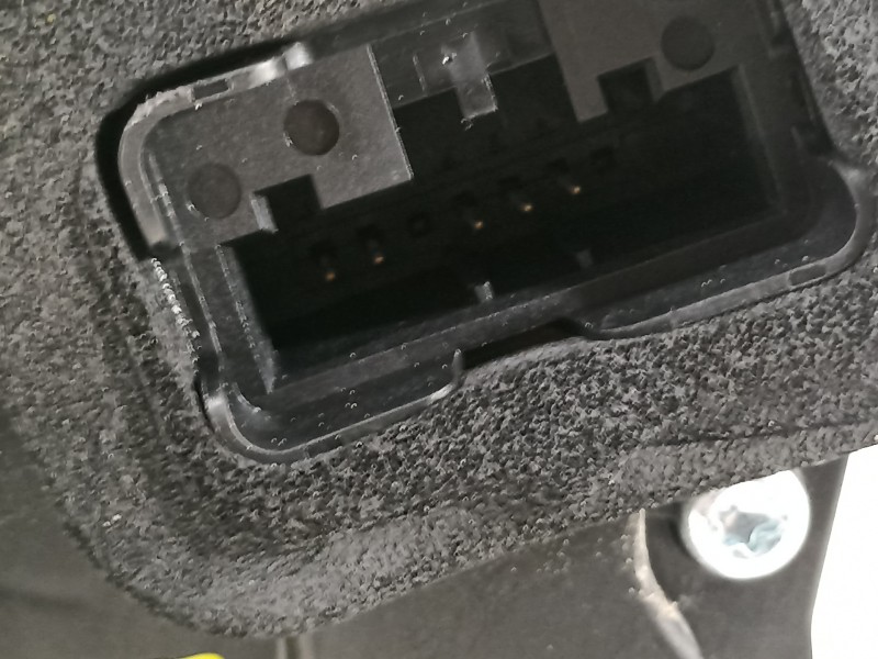 Recambio de cerradura puerta trasera derecha para seat arona xperience referencia OEM IAM 10A839016B  