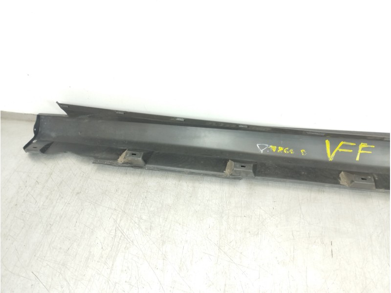 Recambio de faldon lateral para ford focus lim. (cb8) urban referencia OEM IAM BM51A10154A  